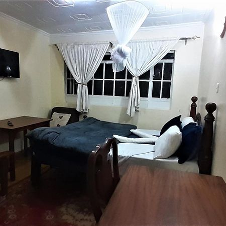 Lulu'S Guest House Nairobi Room photo